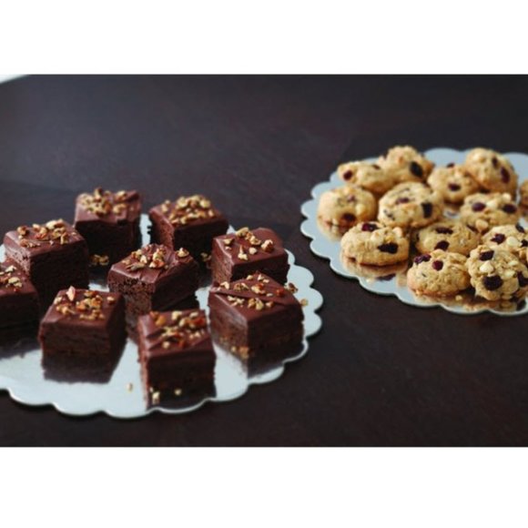 Wilton Silver 14-Inch Round Cake Platters - Picture 5 of 5